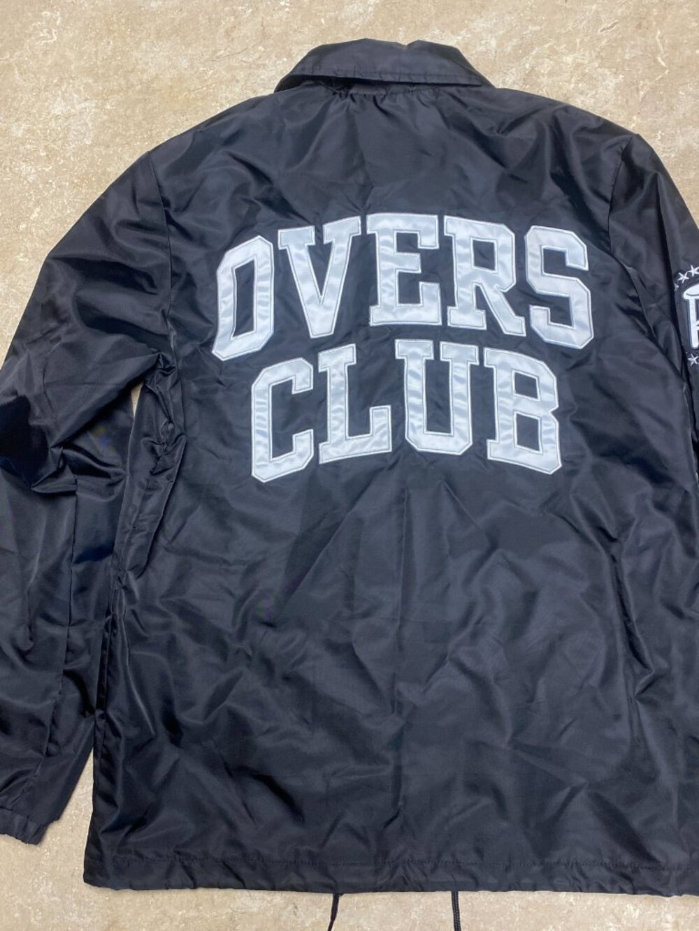 NWT STARTER MENS BARSTOOL SPORTS JACKET BLACK WITH LOGOS BUTTON DOWN CLOSURE Med